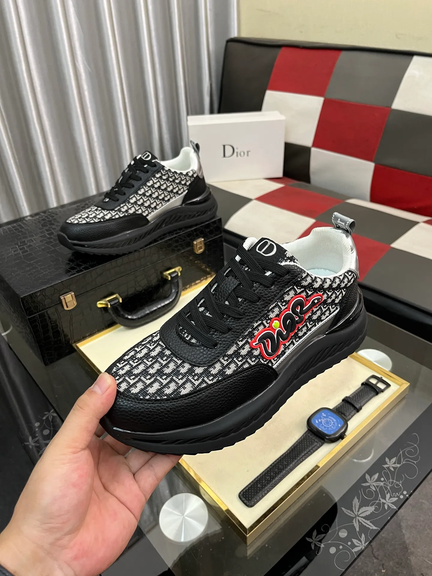 Men's Men's Shoes💰458⌚️⌚️Dior unique modern style sneakers. Counter purchasing 🏃casual leather shoes😍😍 original cowhide leather imported from Italy (refuses to discolor and grind feet) soles: original soles specially provided by the original factory, super cool😍 lace up and walk with wind👍 style design ⚠️ super comfortable and wear-resistant original soles. Just like shooting the real thing 🎬The real thing is better Code number: 38-445⃣️Colors available